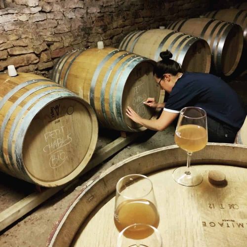 fûts de Chablis Anaïs, écrit sur les fûts de Chablis édités par La Cuve en ville
